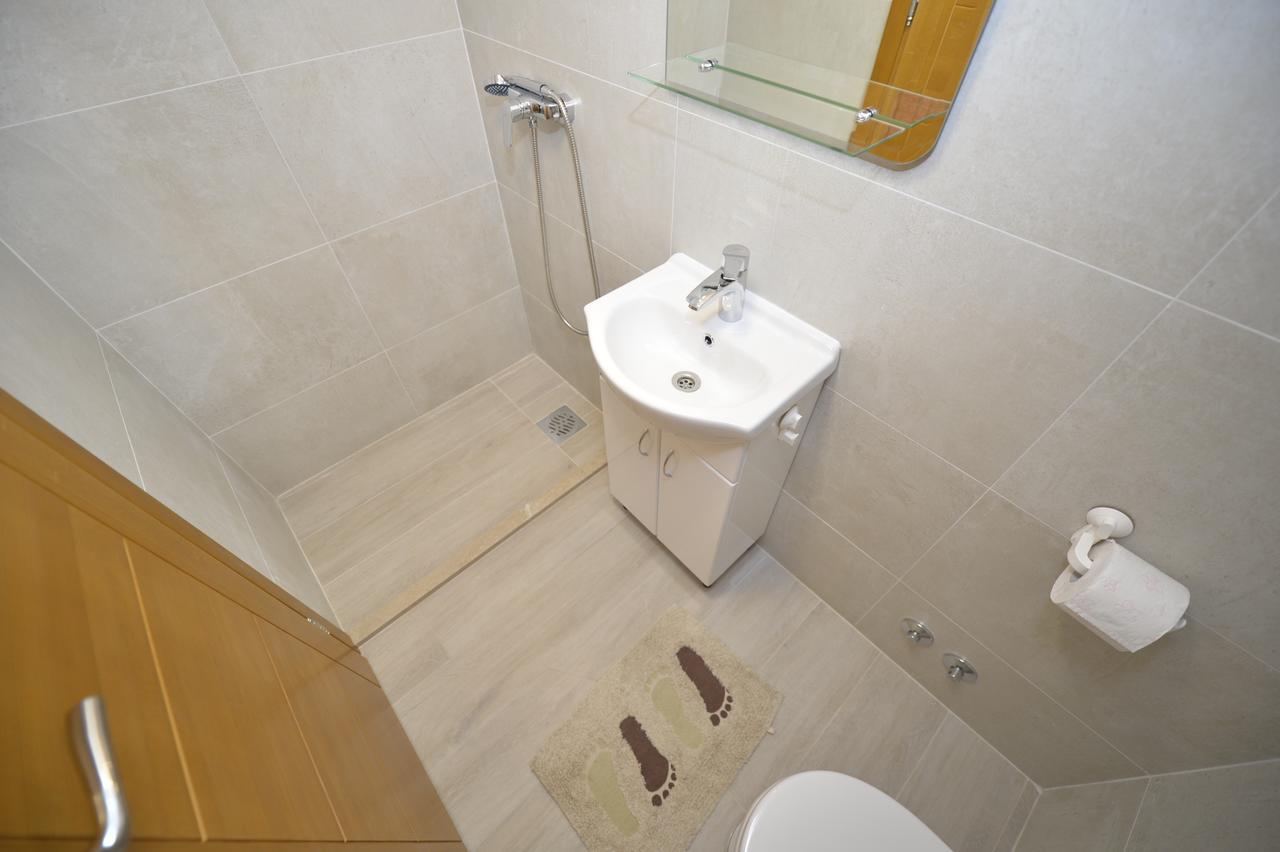 P&I Apartments Jadranska 74,Dobrota 科托尔 外观 照片
