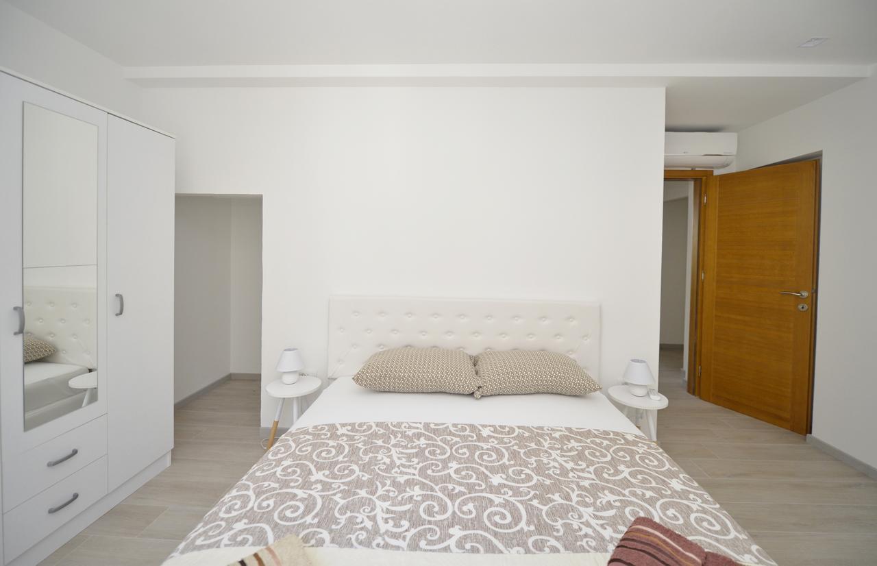 P&I Apartments Jadranska 74,Dobrota 科托尔 外观 照片