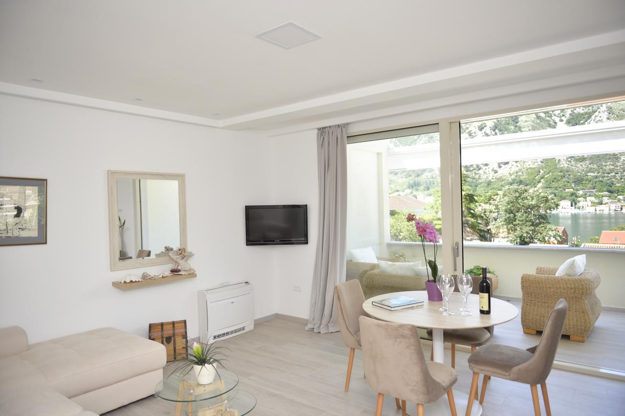 P&I Apartments Jadranska 74,Dobrota 科托尔 外观 照片