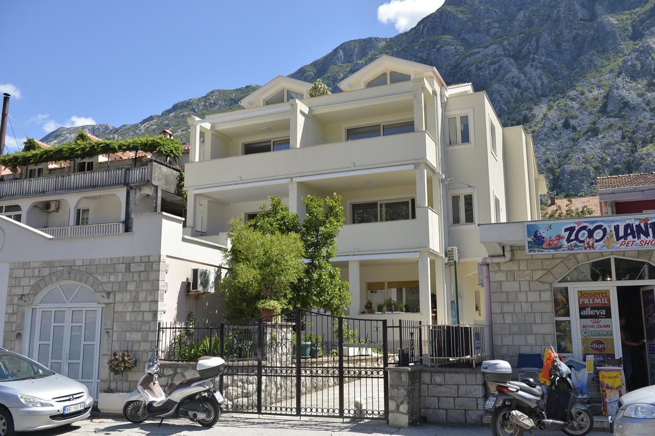 P&I Apartments Jadranska 74,Dobrota 科托尔 外观 照片