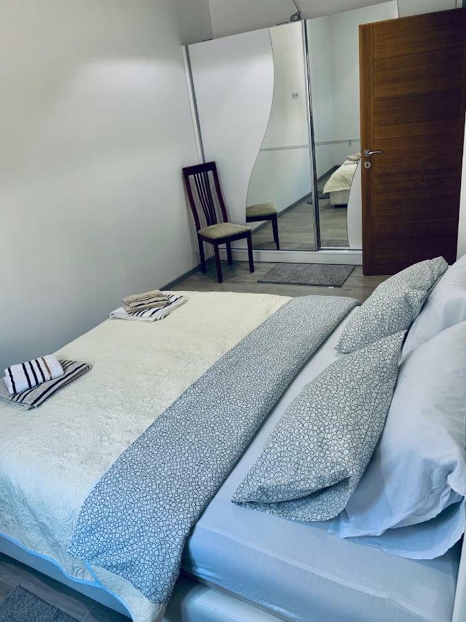 P&I Apartments Jadranska 74,Dobrota 科托尔 外观 照片